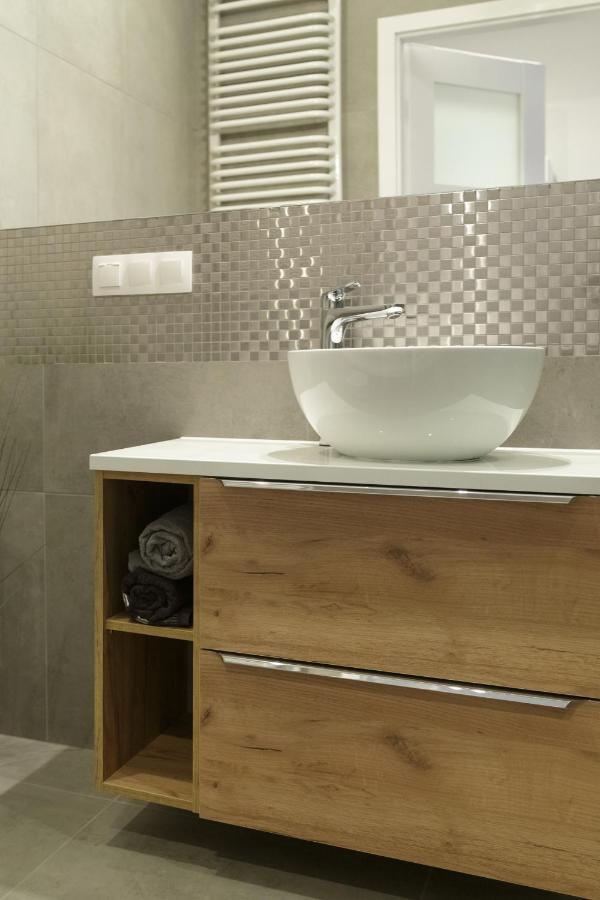 Modern Silver Apartment Krakau Buitenkant foto